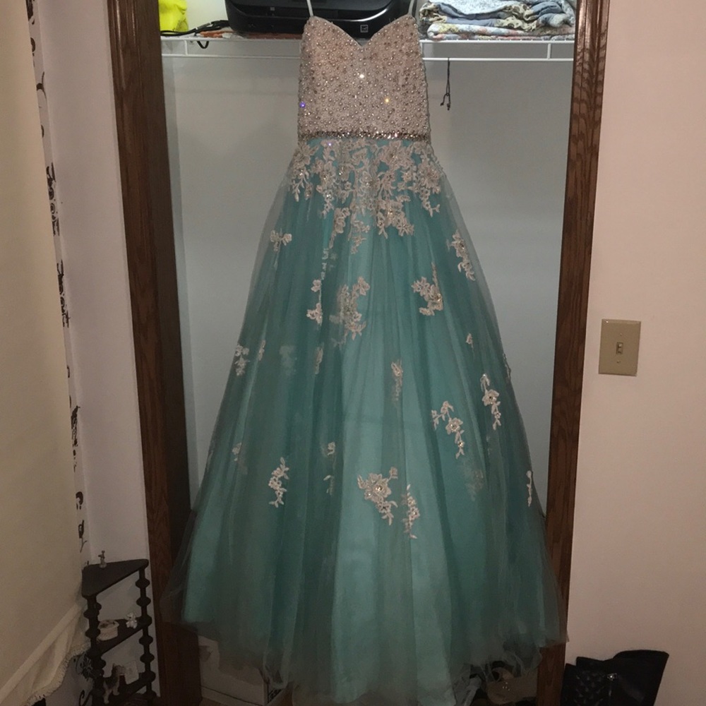 Prom dress